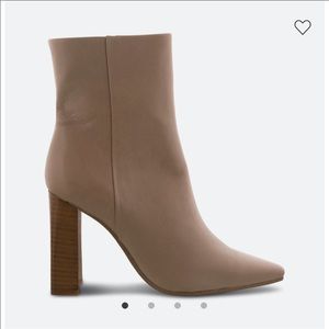 TONY BIANCO- Castro Camel Denver Ankle Boots